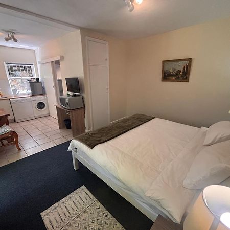 Appartement Highlands Self Catering à Le Cap Extérieur photo